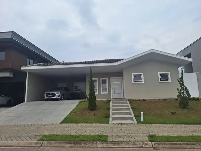 Casa com 451m² 3 quartos e 1 banheiro, à venda, no bairro Colinas do Paratehy em São José Dos Campos