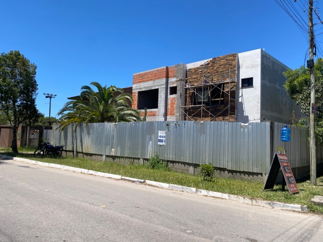Casa 3 quartos e 3 banheiros, à venda, no bairro Laranjal em Pelotas