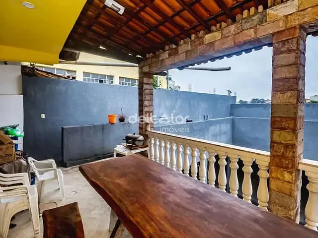 Casa com 365m² 4 quartos e 2 banheiros, para alugar, no bairro São João Batista (Venda Nova) em Belo Horizonte