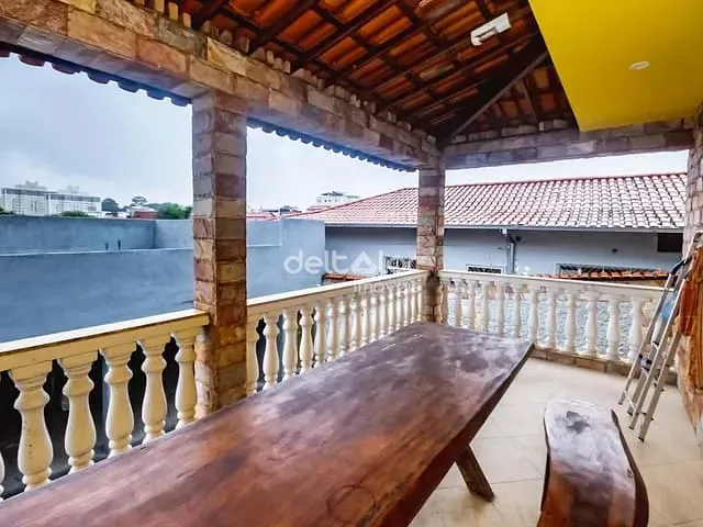 Casa com 365m² 4 quartos e 2 banheiros, para alugar, no bairro São João Batista (Venda Nova) em Belo Horizonte