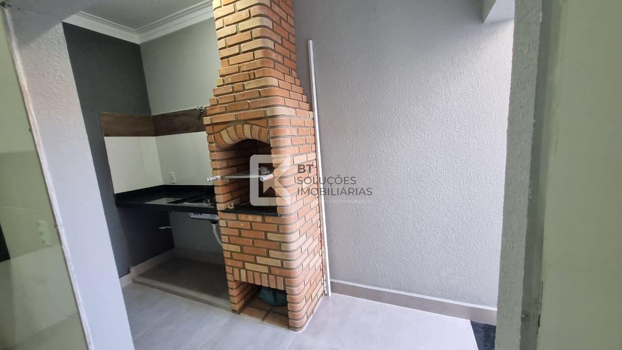 Casa à venda com 3 quartos, 90m² - Foto 14