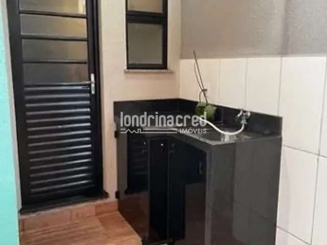Casa com 137m² 2 quartos e 1 banheiro, à venda, no bairro RESIDENCIAL VIVA LONDRINA em Londrina