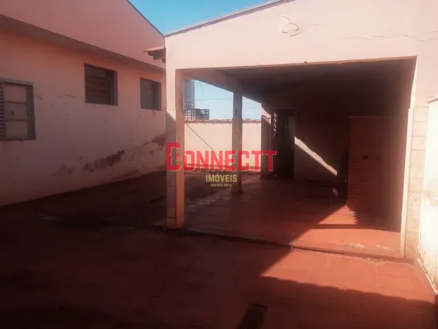 Casa com 570m² 4 quartos e 2 banheiros, à venda, no bairro Jardim Palma Travassos em Ribeirão Preto