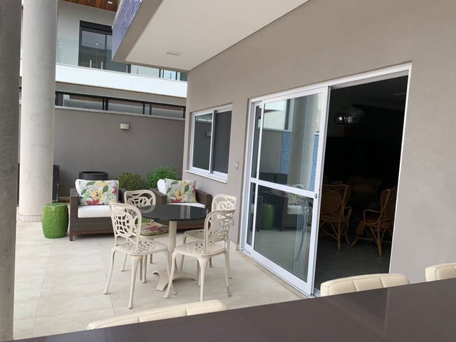 Casa com 450m² 5 quartos e 5 banheiros, à venda ou para alugar, no bairro Jardim do Golfe em São José dos Campos