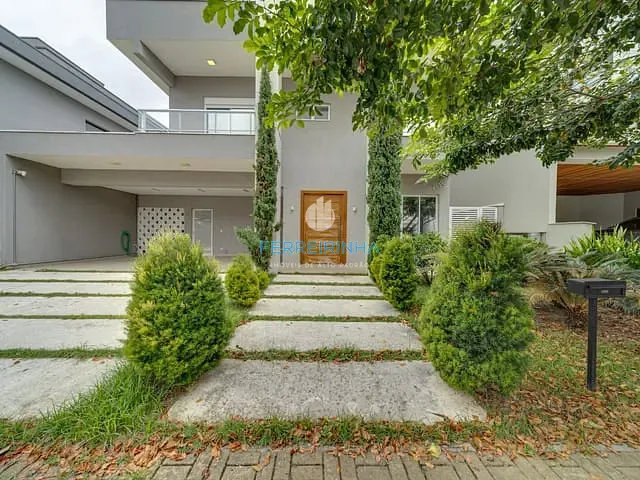 Casa com 450m² 5 quartos e 5 banheiros, à venda ou para alugar, no bairro Jardim do Golfe em São José dos Campos