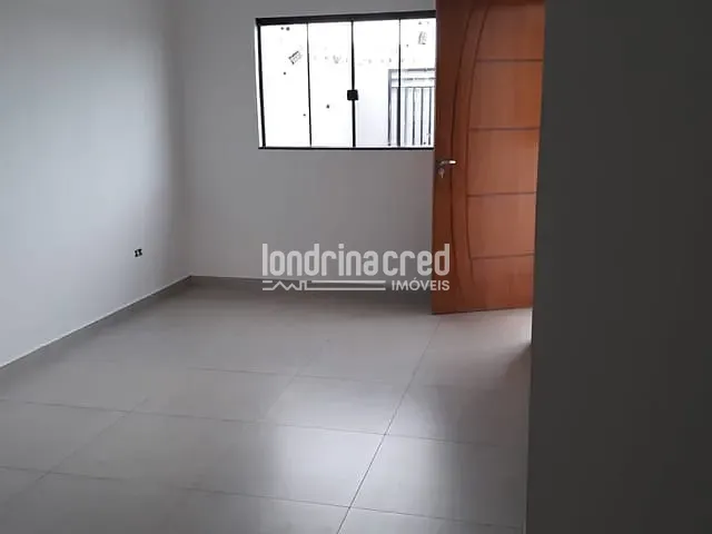 Casa 2 quartos e 2 banheiros, à venda, no bairro Esperança em Londrina