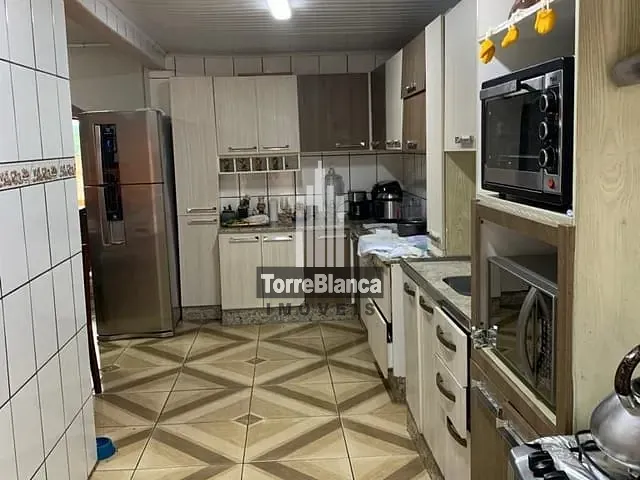 Casa com 264m² 3 quartos e 2 banheiros, à venda, no bairro Contorno em Ponta Grossa