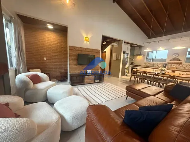 Casa com 315m² 4 quartos e 4 banheiros, à venda, no bairro Vila Pedra Branca em São Paulo