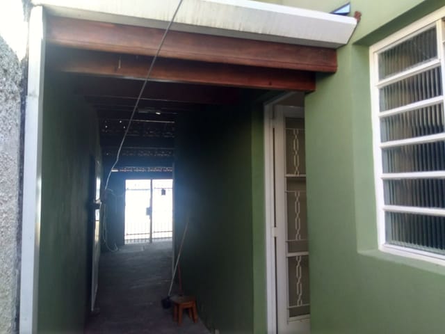 Casa com 150m² 2 quartos e 1 banheiro, à venda, no bairro Jardim Gurilândia em Taubaté