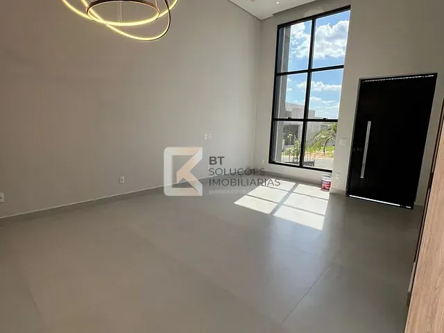 Casa com 300m² 3 quartos e 4 banheiros, à venda, no bairro Maria Candida em Indaiatuba