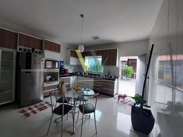 Casa com 360m² 4 quartos e 1 banheiro, à venda, no bairro Víviam Parque em Anápolis