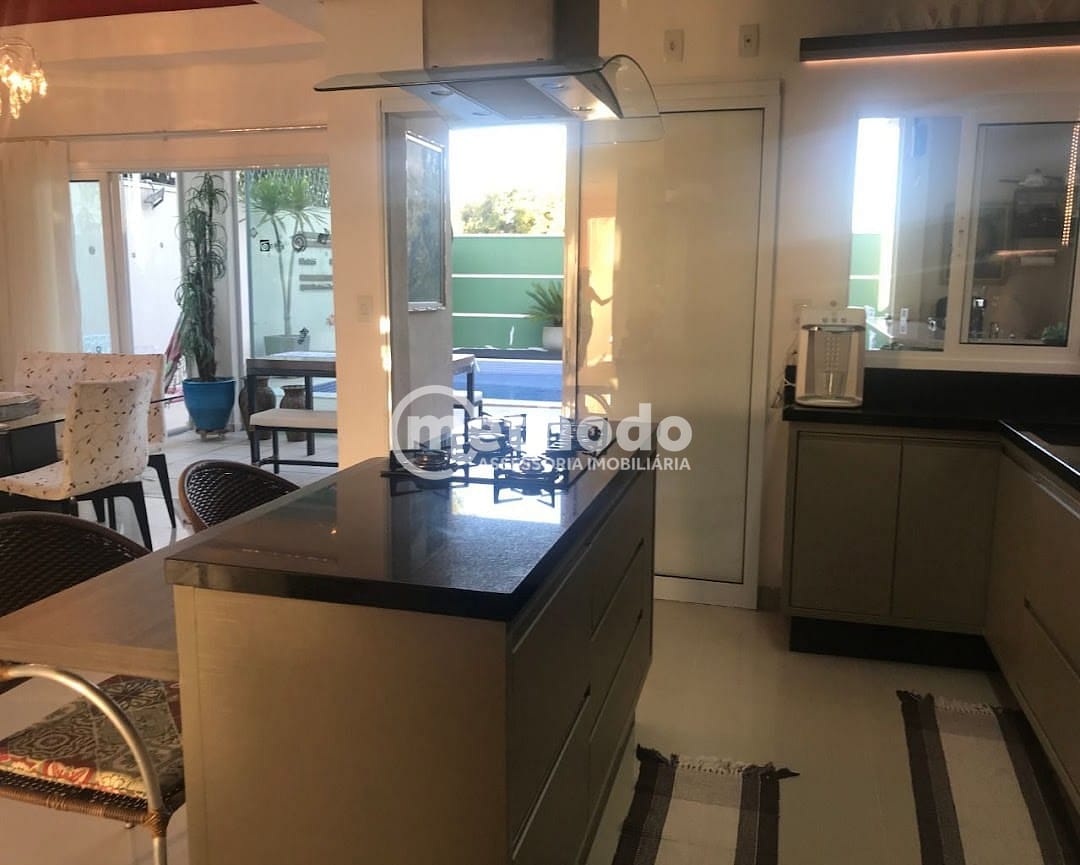 Casa, 3 quartos, 250 m² - Foto 7