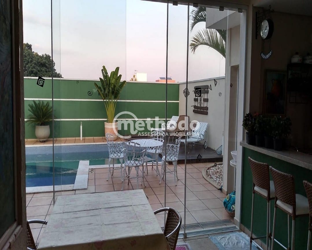 Casa, 3 quartos, 250 m² - Foto 9