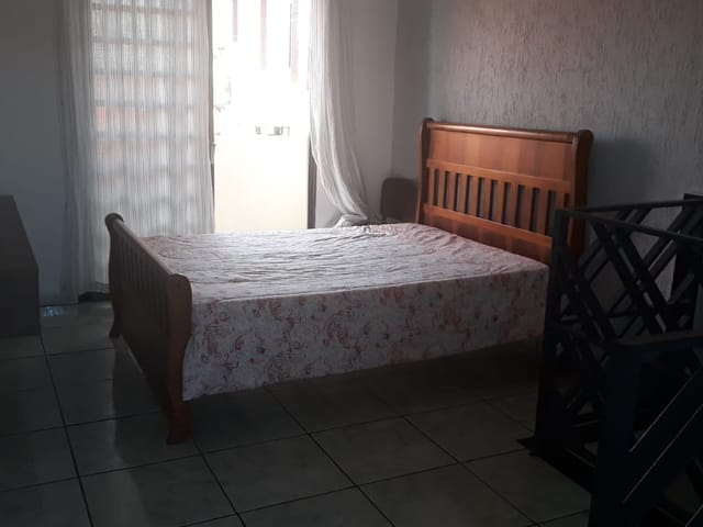 Casa com 300m² 3 quartos e 4 banheiros, à venda, no bairro Parque Santo Antônio em Taubaté