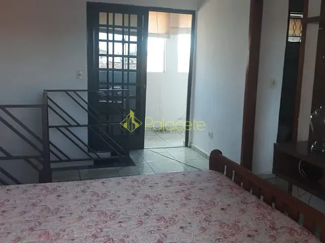 Casa com 300m² 3 quartos e 4 banheiros, à venda, no bairro Parque Santo Antônio em Taubaté