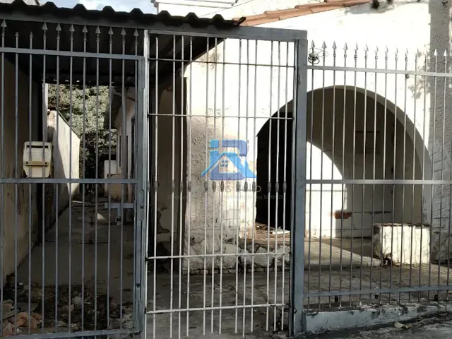 Casa com 280m² 2 quartos e 1 banheiro, à venda, no bairro Vila Arens II em Jundiaí