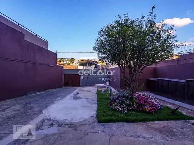 Casa com 270m² 2 quartos e 1 banheiro, para alugar, no bairro Heliópolis em Belo Horizonte