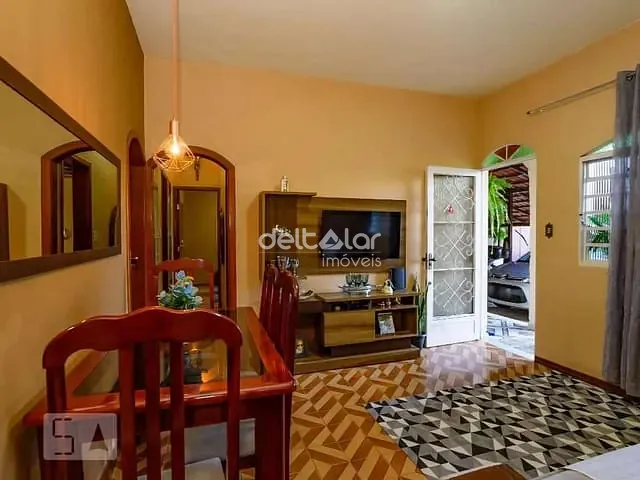 Casa com 270m² 2 quartos e 1 banheiro, para alugar, no bairro Heliópolis em Belo Horizonte