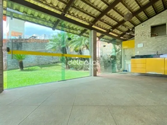 Casa com 420m² 3 quartos e 3 banheiros, para alugar, no bairro Rio Branco em Belo Horizonte