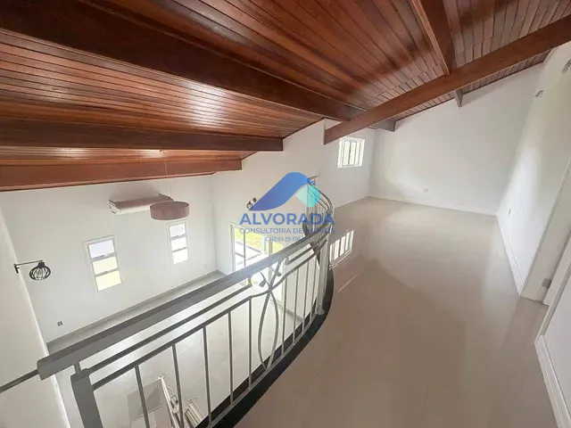 Casa 3 quartos e 4 banheiros, à venda, no bairro Condomínio Residencial Mirante do Vale em Jacareí