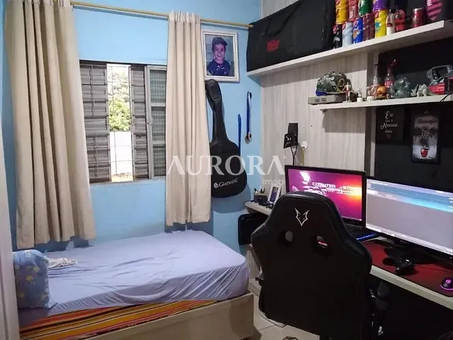 Casa com 250m² 4 quartos e 3 banheiros, à venda, no bairro Jardim Columbia D em Londrina