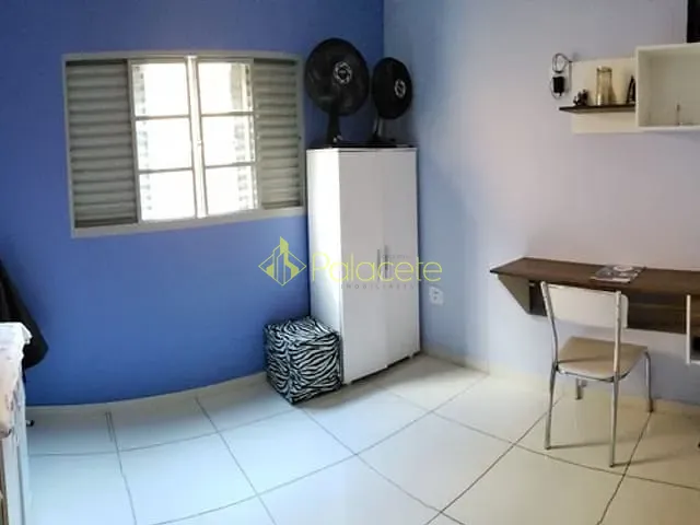 Casa com 130m² 3 quartos e 1 banheiro, à venda, no bairro Jardim Liete em Taubaté