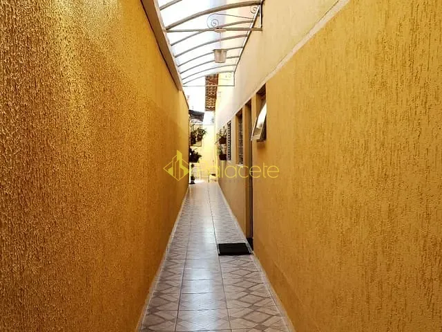 Casa com 130m² 3 quartos e 1 banheiro, à venda, no bairro Jardim Liete em Taubaté