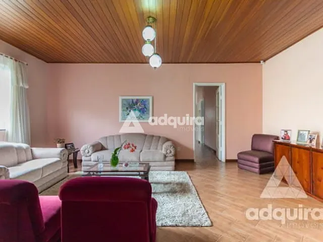 Casa com 391m² 2 quartos e 3 banheiros, à venda, no bairro Centro em Ponta Grossa