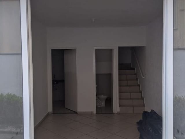 Casa com 92m² 2 quartos e 1 banheiro, à venda, no bairro Jardim Maria Rosa em Taboão da Serra