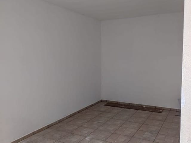 Casa com 92m² 2 quartos e 1 banheiro, à venda, no bairro Jardim Maria Rosa em Taboão da Serra