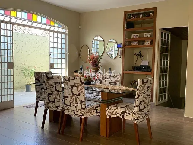 Casa com 378m² 6 quartos e 5 banheiros, à venda, no bairro São João Batista (Venda Nova) em Belo Horizonte
