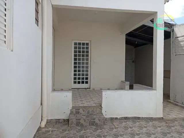 Casa 2 quartos e 1 banheiro, para alugar, no bairro Jardim Santa Lúcia em Campinas