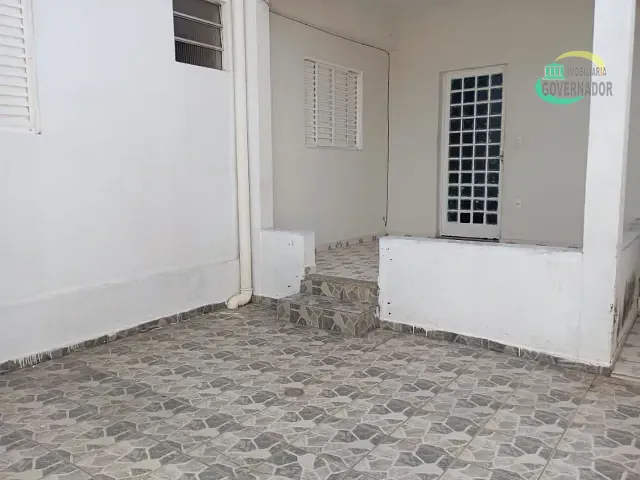 Casa 2 quartos e 1 banheiro, para alugar, no bairro Jardim Santa Lúcia em Campinas