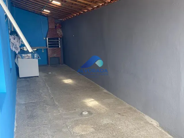 Casa com 180m² 2 quartos e 2 banheiros, à venda, no bairro Jardim Imperial em São José dos Campos
