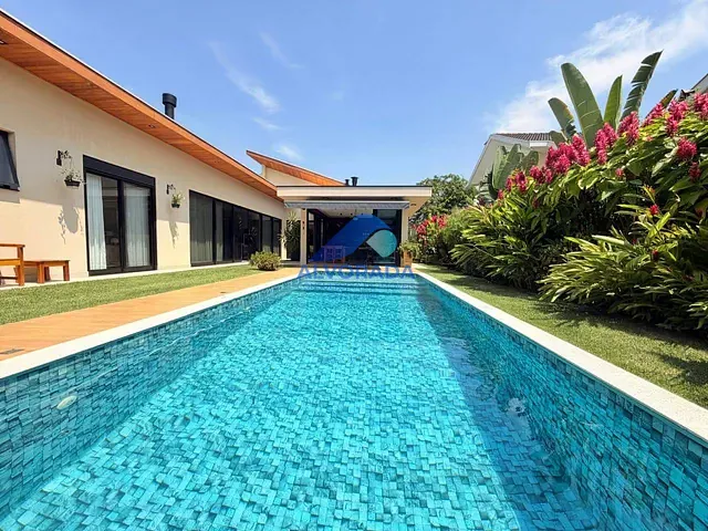 Casa com 1000m² 3 quartos e 4 banheiros, à venda, no bairro Condomínio Residencial Mirante do Vale em Jacareí