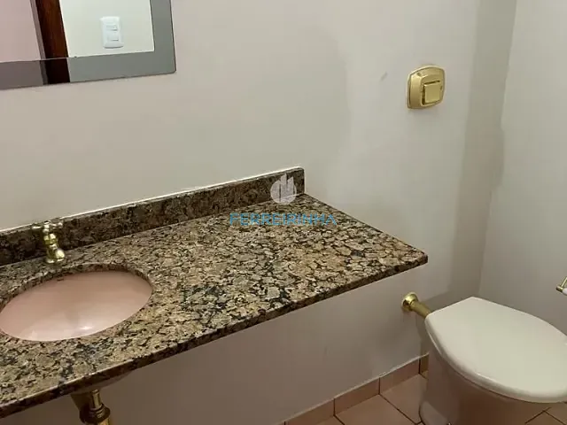 Casa com 280m² 4 quartos e 2 banheiros, para alugar, no bairro Jardim Aquarius em São José dos Campos
