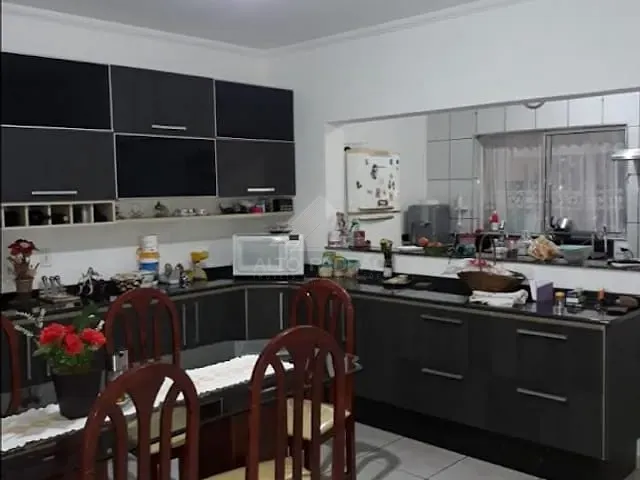 Casa com 250m² 3 quartos e 4 banheiros, à venda, no bairro Jardim Primavera em Mauá