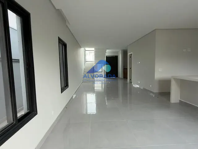 Casa com 250m² 4 quartos e 4 banheiros, à venda, no bairro Urbanova VII em São José dos Campos