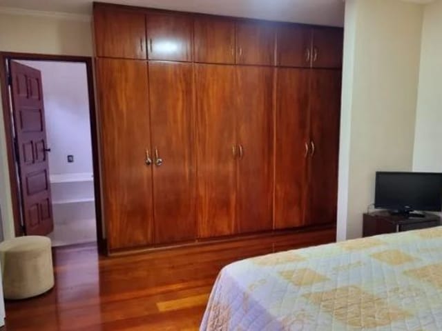 Casa com 325m² 4 quartos e 2 banheiros, à venda, no bairro Urbanova em São José dos Campos