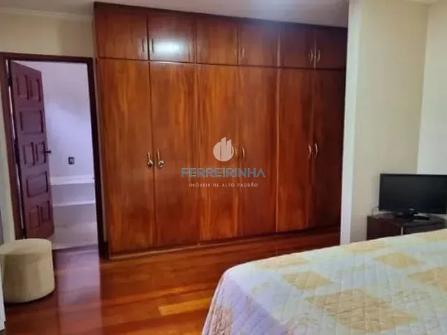 Casa com 325m² 4 quartos e 2 banheiros, à venda, no bairro Urbanova em São José dos Campos