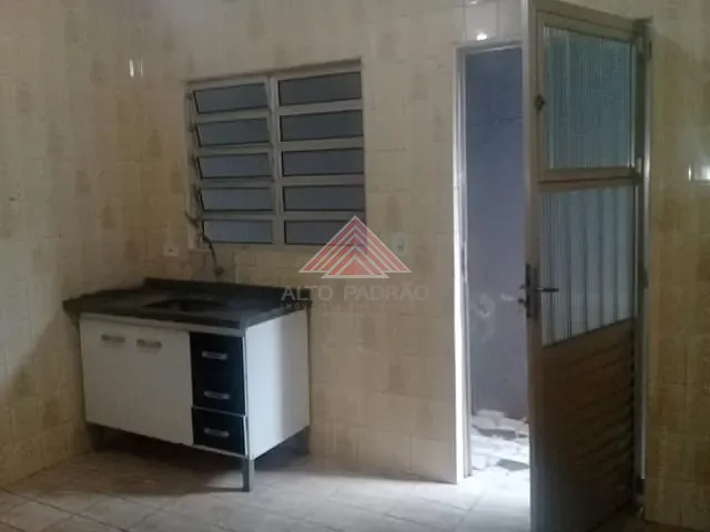 Casa com 200m² 2 quartos e 1 banheiro, à venda, no bairro Vila Ana em Mauá