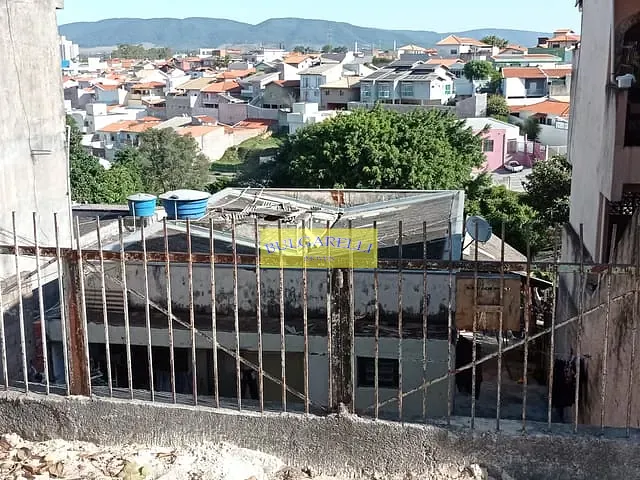 Casa com 400m² 2 quartos e 3 banheiros, à venda, no bairro Vila Marlene em Jundiaí