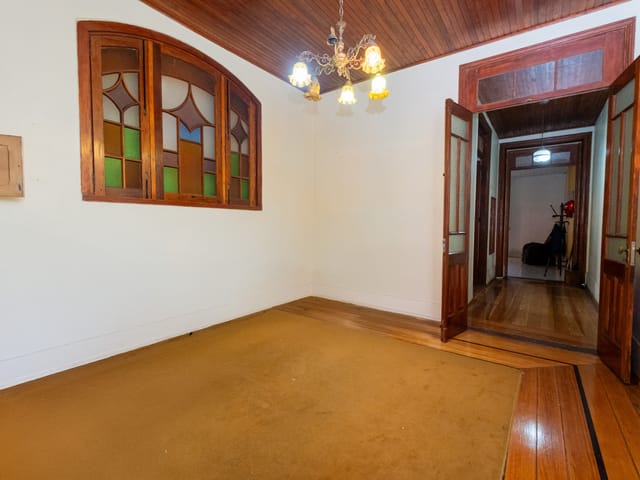 Casa 3 quartos e 2 banheiros, para alugar, no bairro Centro em Pelotas