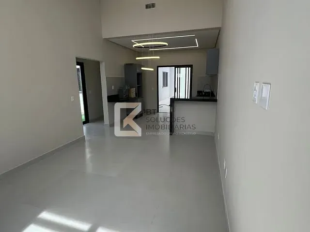 Casa com 150m² 3 quartos e 2 banheiros, à venda, no bairro Jardim Bom Sucesso em Indaiatuba