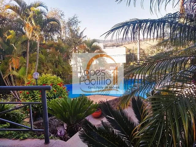 Casa com 1000m² 4 quartos e 5 banheiros, à venda, no bairro Vila Santista em Atibaia