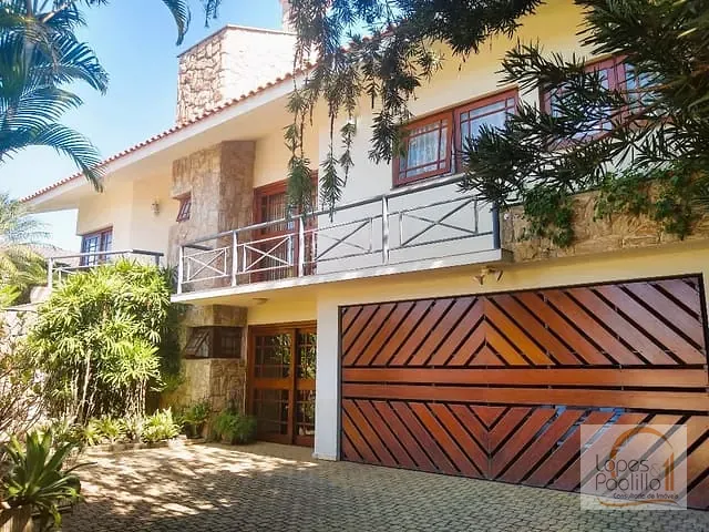 Casa com 1000m² 4 quartos e 5 banheiros, à venda, no bairro Vila Santista em Atibaia