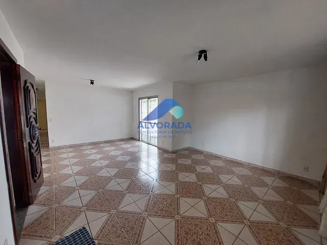 Casa 3 quartos e 3 banheiros, à venda, no bairro Jardim Satélite em São José dos Campos