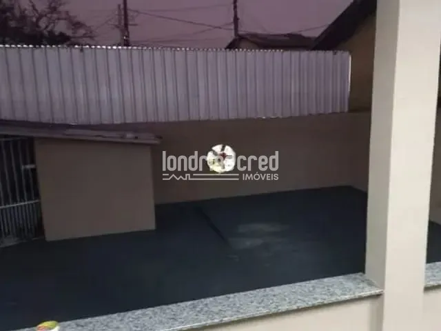 Casa 2 quartos e 1 banheiro, à venda, no bairro Jardim Tókio em Londrina