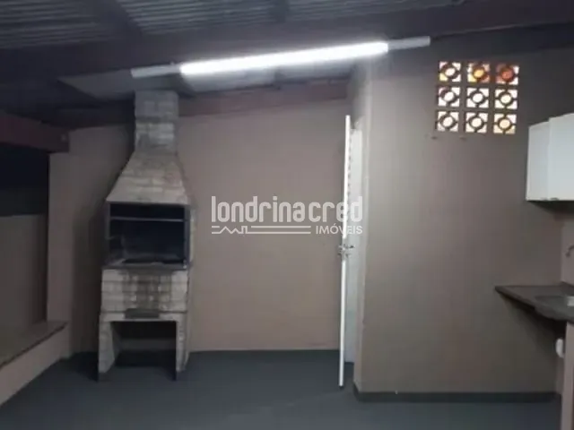 Casa 2 quartos e 1 banheiro, à venda, no bairro Jardim Tókio em Londrina