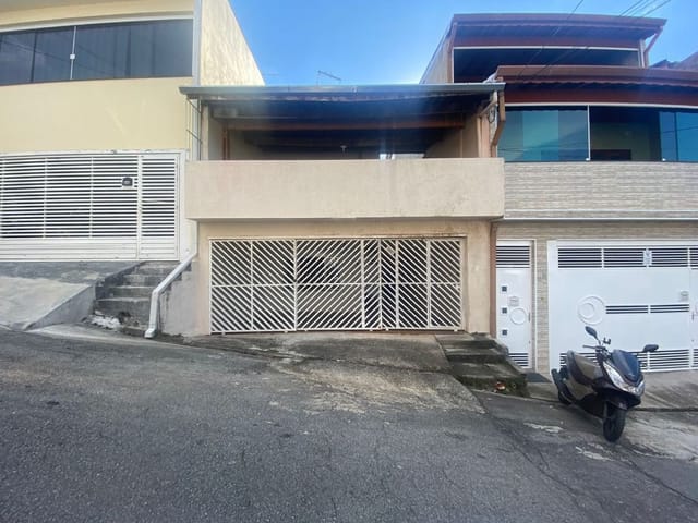 Casa com 250m² 3 quartos e 4 banheiros, à venda, no bairro Jardim Guanhembu em São Paulo